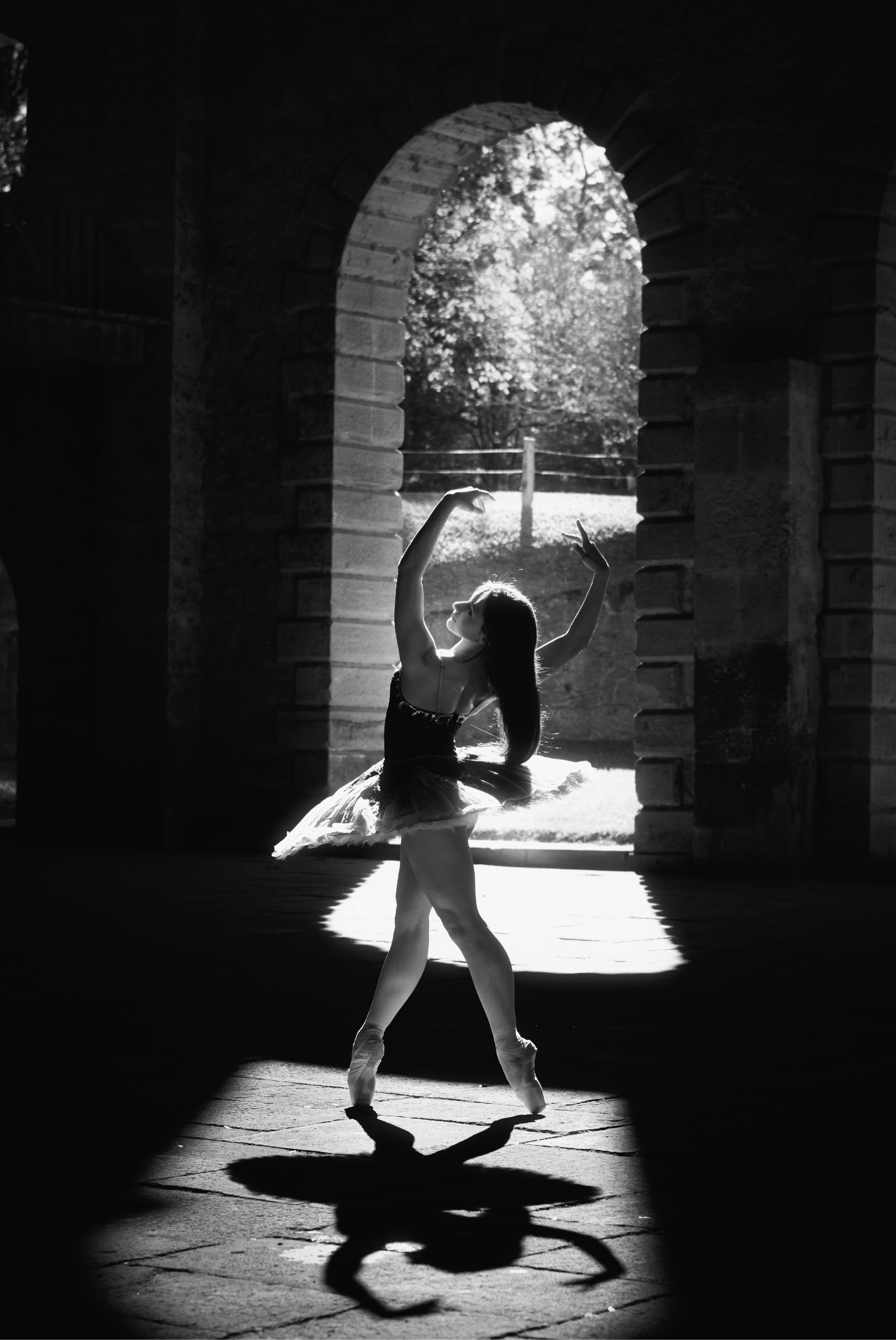 Ana em ensaio externo de bailarina